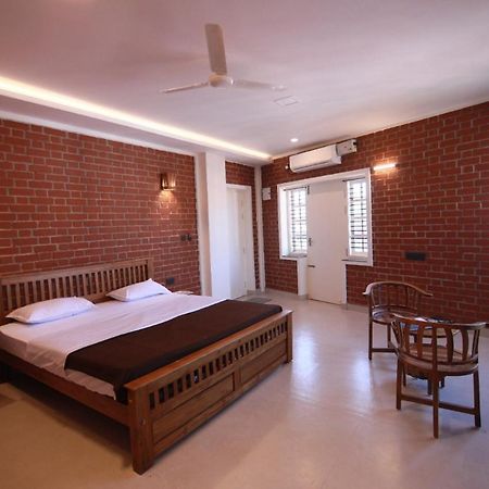 Hotel Wanders In Travel Company Madikeri Exterior foto
