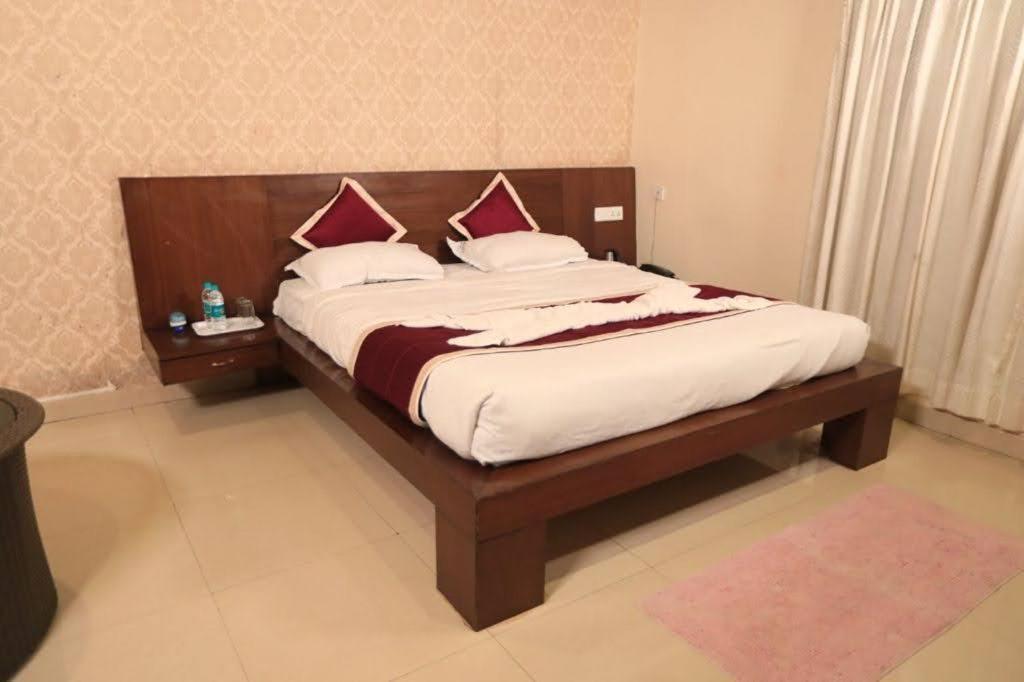 Hotel Wanders In Travel Company Madikeri Exterior foto