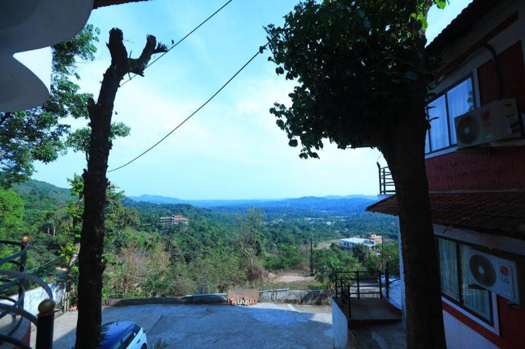 Hotel Wanders In Travel Company Madikeri Exterior foto