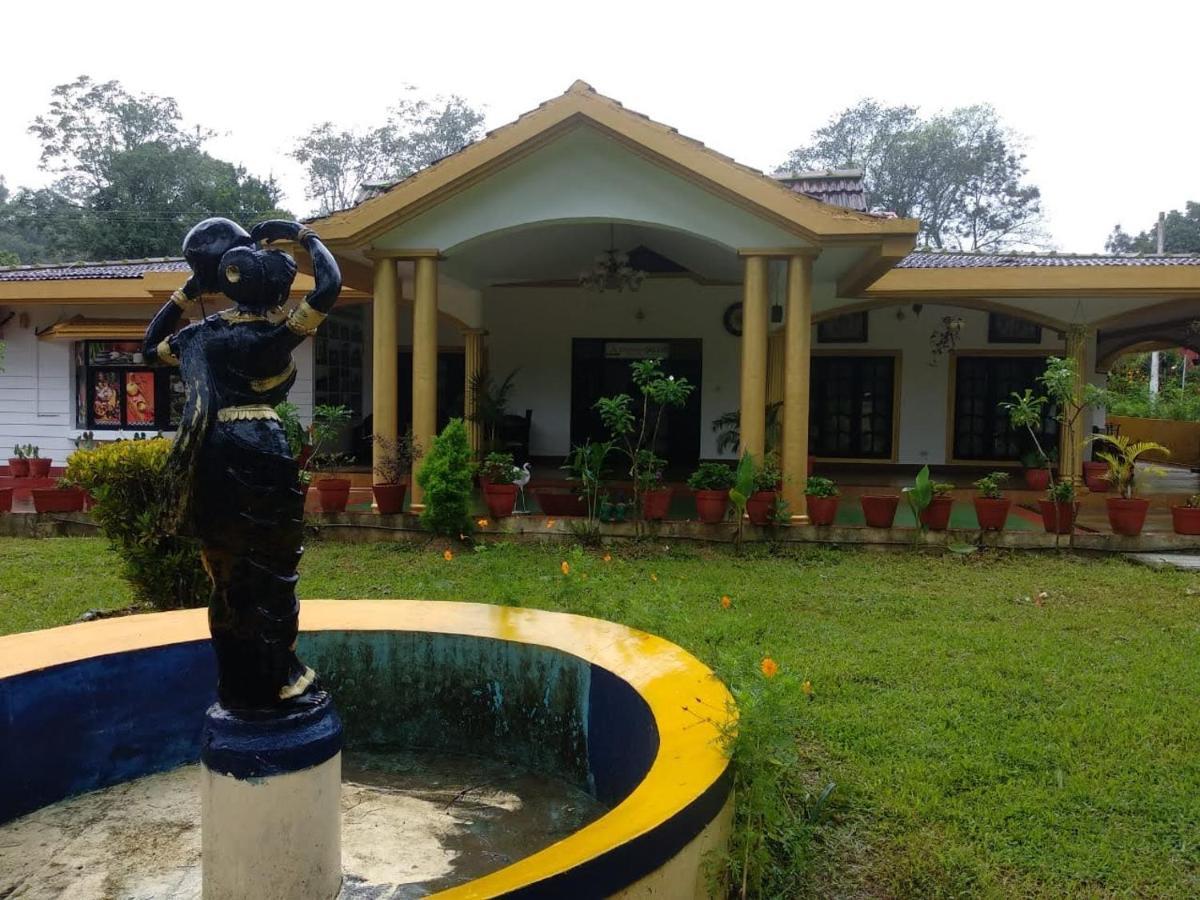 Hotel Wanders In Travel Company Madikeri Exterior foto