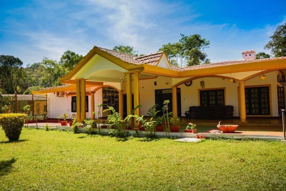 Hotel Wanders In Travel Company Madikeri Exterior foto