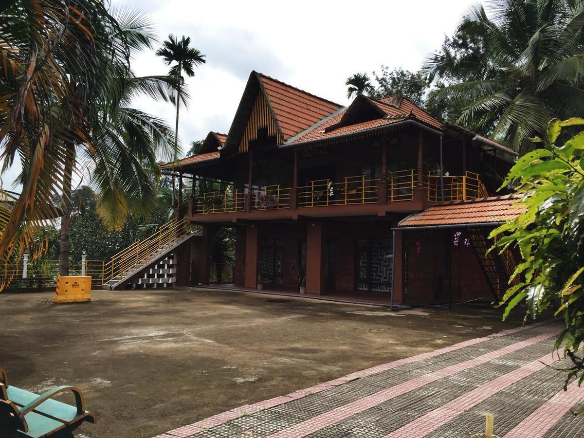 Hotel Wanders In Travel Company Madikeri Exterior foto