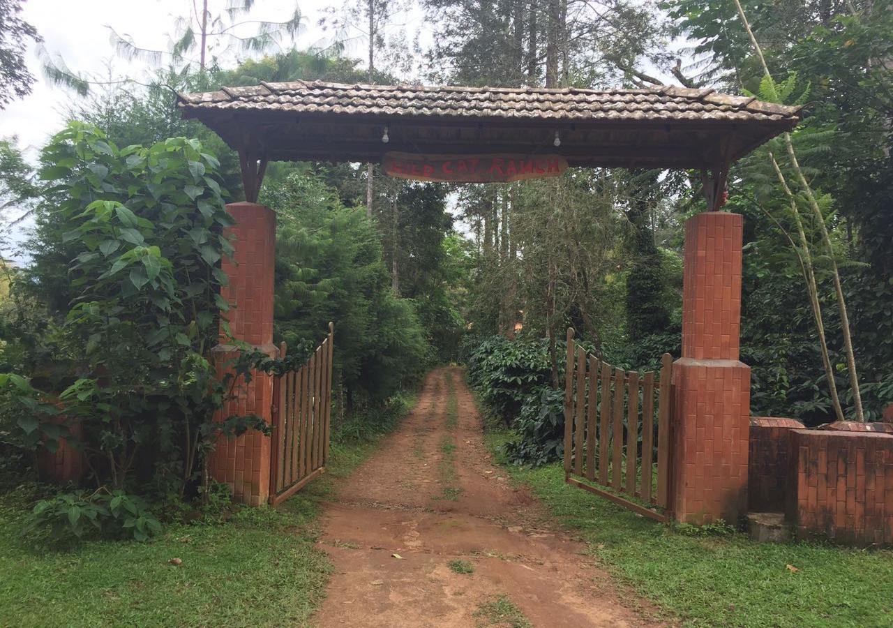 Hotel Wanders In Travel Company Madikeri Exterior foto